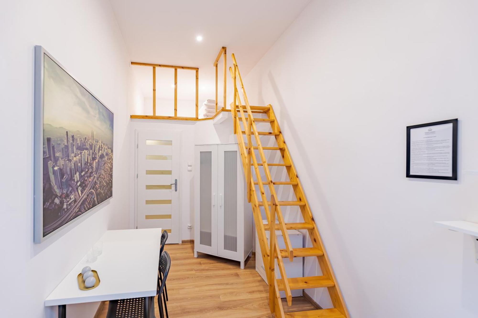 Royal Aparthotel Piotrkowska 92 วูดช์ ภายนอก รูปภาพ